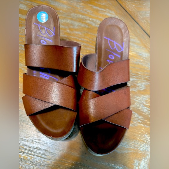 Blowfish Shoes - Brown Sandals Blowfish Malibu leather sandal wedge size 9 women